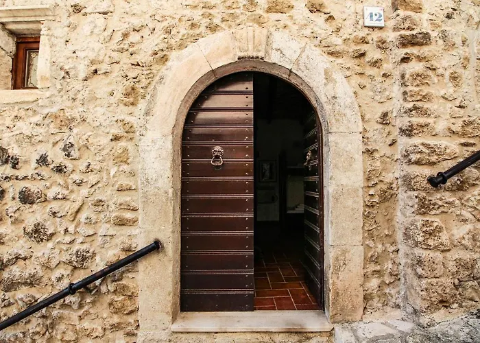 Апартаменты Santo's House